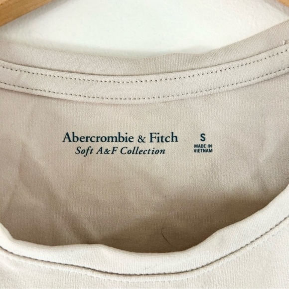 Abercrombie & Fitch Seamless Fabric Crew Tank Bodysuit in Cream sz S - Picture 3 of 4